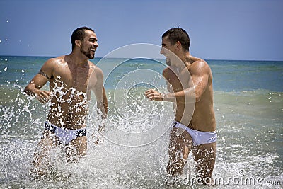 two-guys-beach-vacation-5932136.jpg